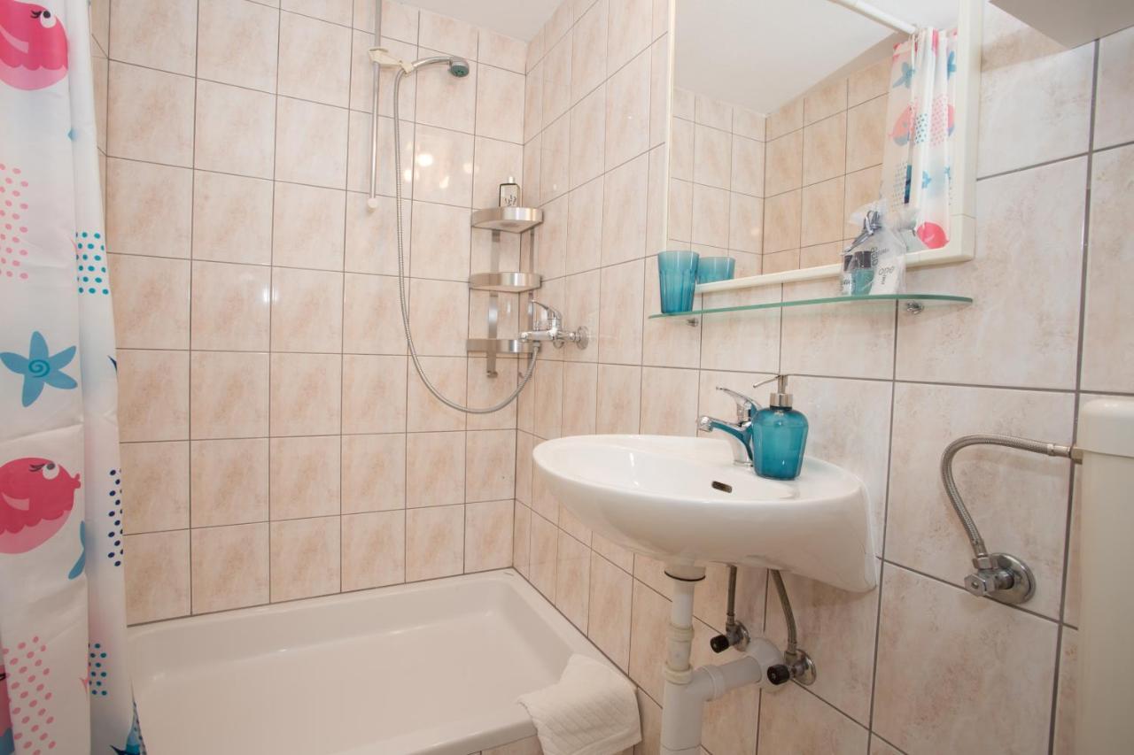 Apartmani Ad Hvar ฮวาร์ ภายนอก รูปภาพ